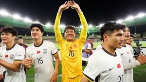 津巴布韦球队首夺联赛冠军，球队老板直接揣25万美元现金奖励球队